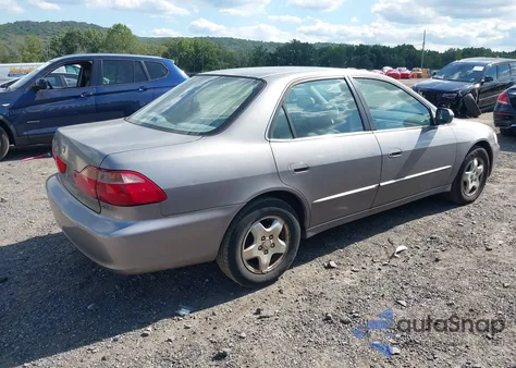 2000 Honda Accord 3.0 Ex from USA, damaged, VIN 1HGCG1656YA076623